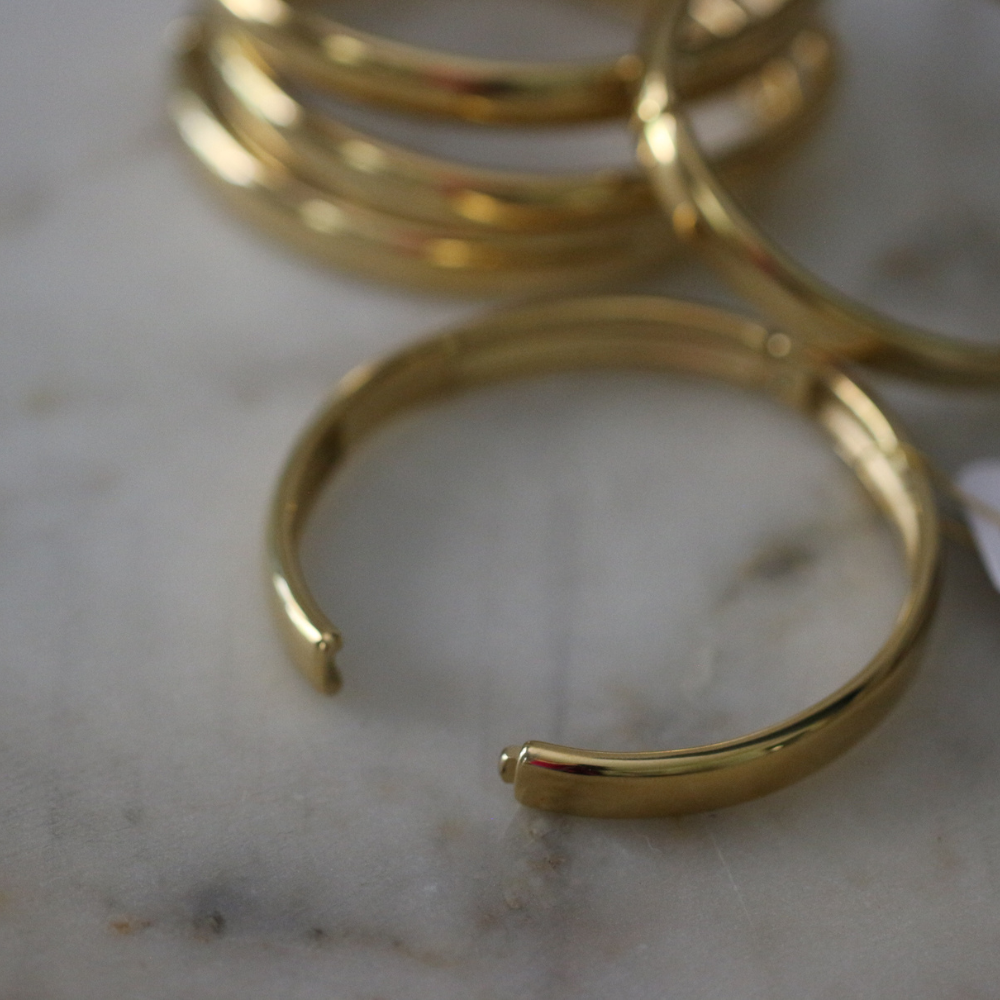 Heirloom Bangle 18K Gold Water Resistant Hinged Bracelet